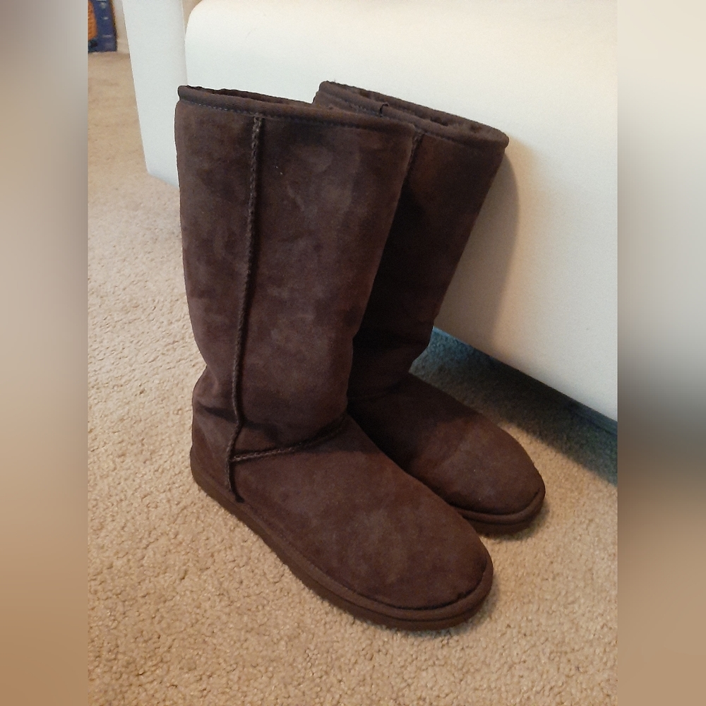 UGG Boots, Size 9, Brown